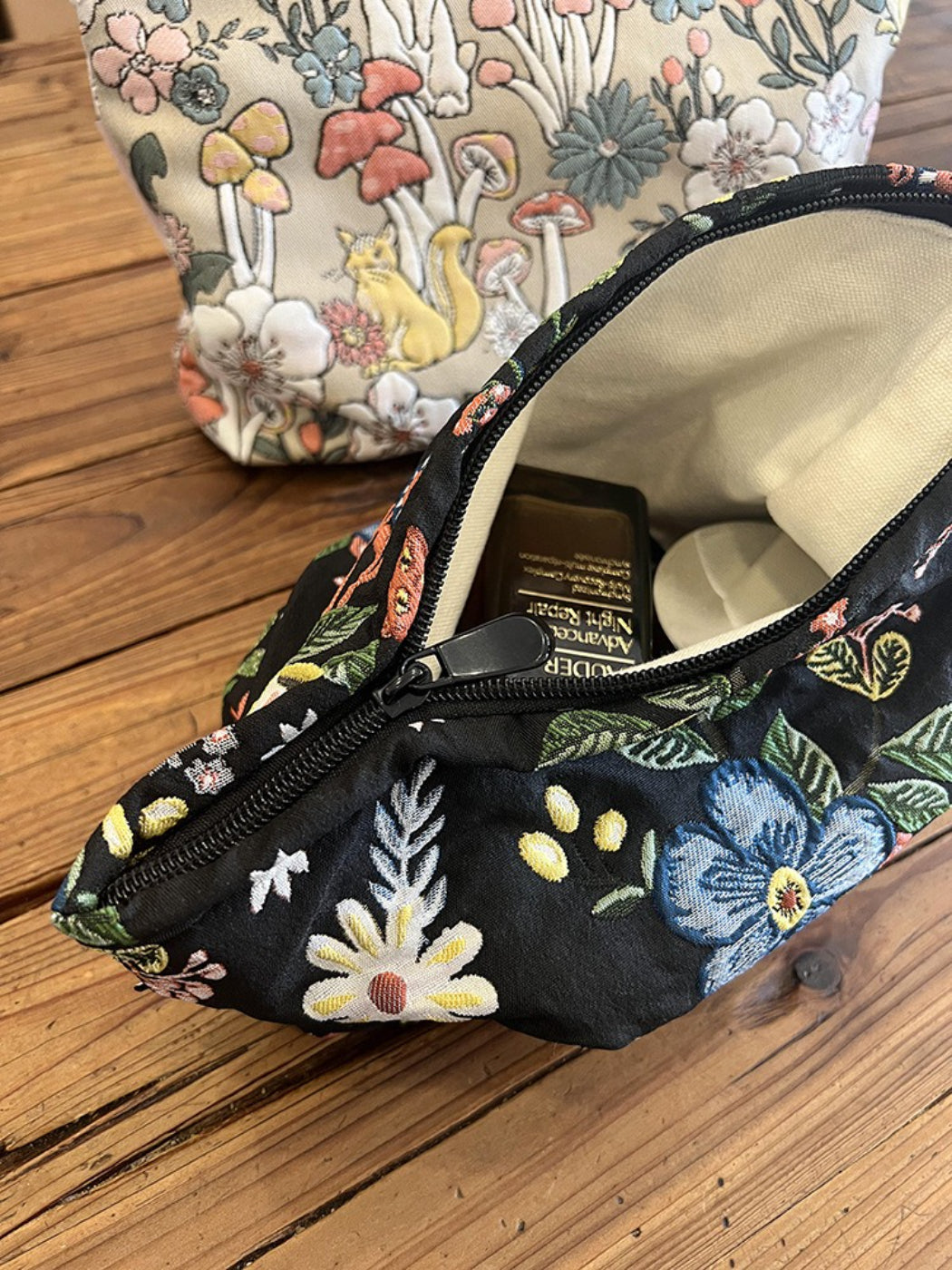 Cosbai Forest Floral Makeup Pouch product image
