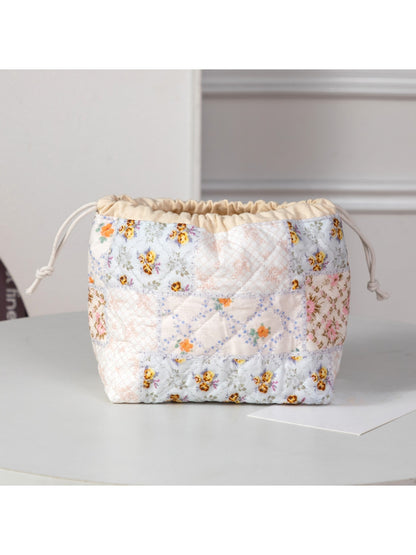 Cosbai - Quilted Round Drawstring Cosmetic Bag
