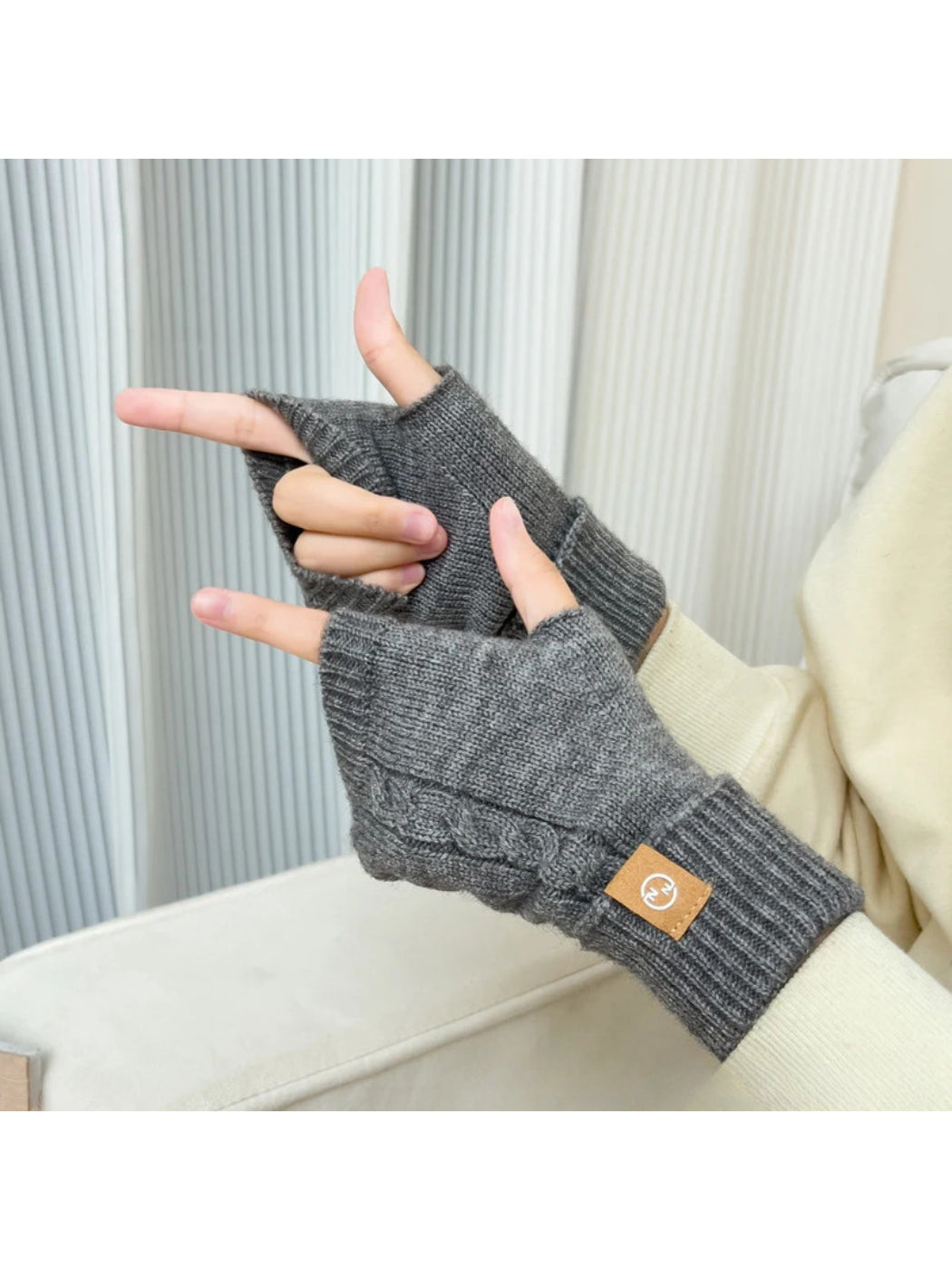Gloving - Cable Knit Fingerless Gloves