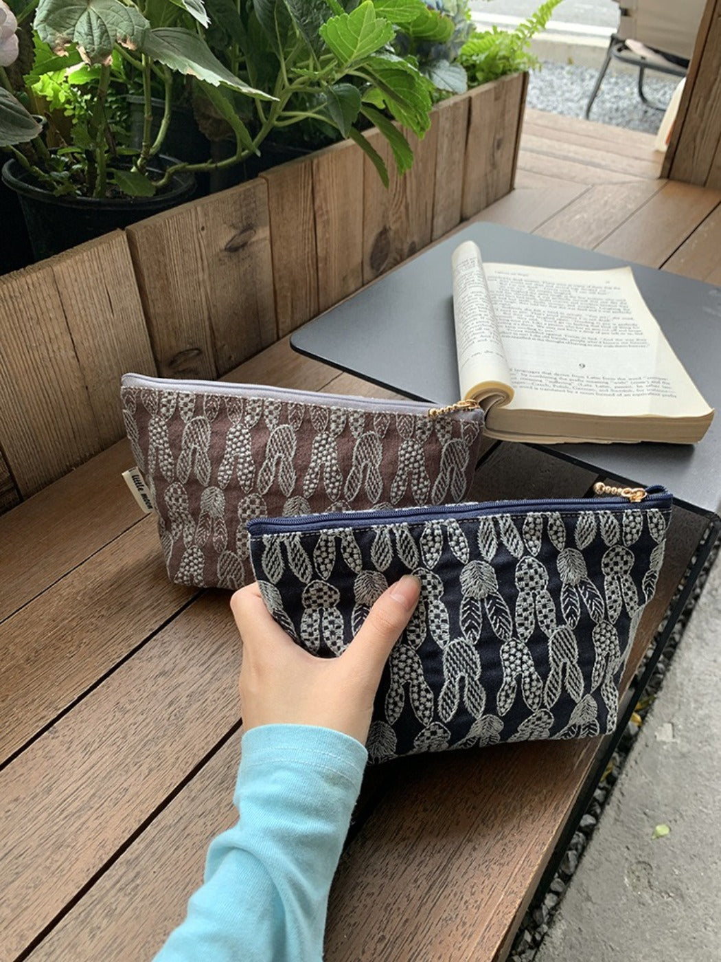 Cosbai - Woven Bunny Pattern Zip Pouch