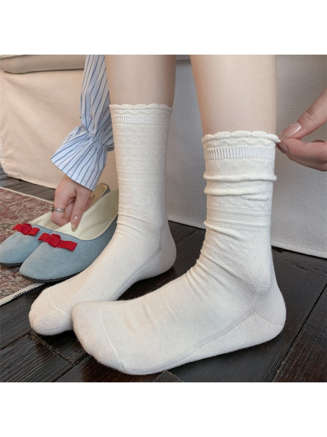 Rufia - Women's Solid Diamond Pattern Socks