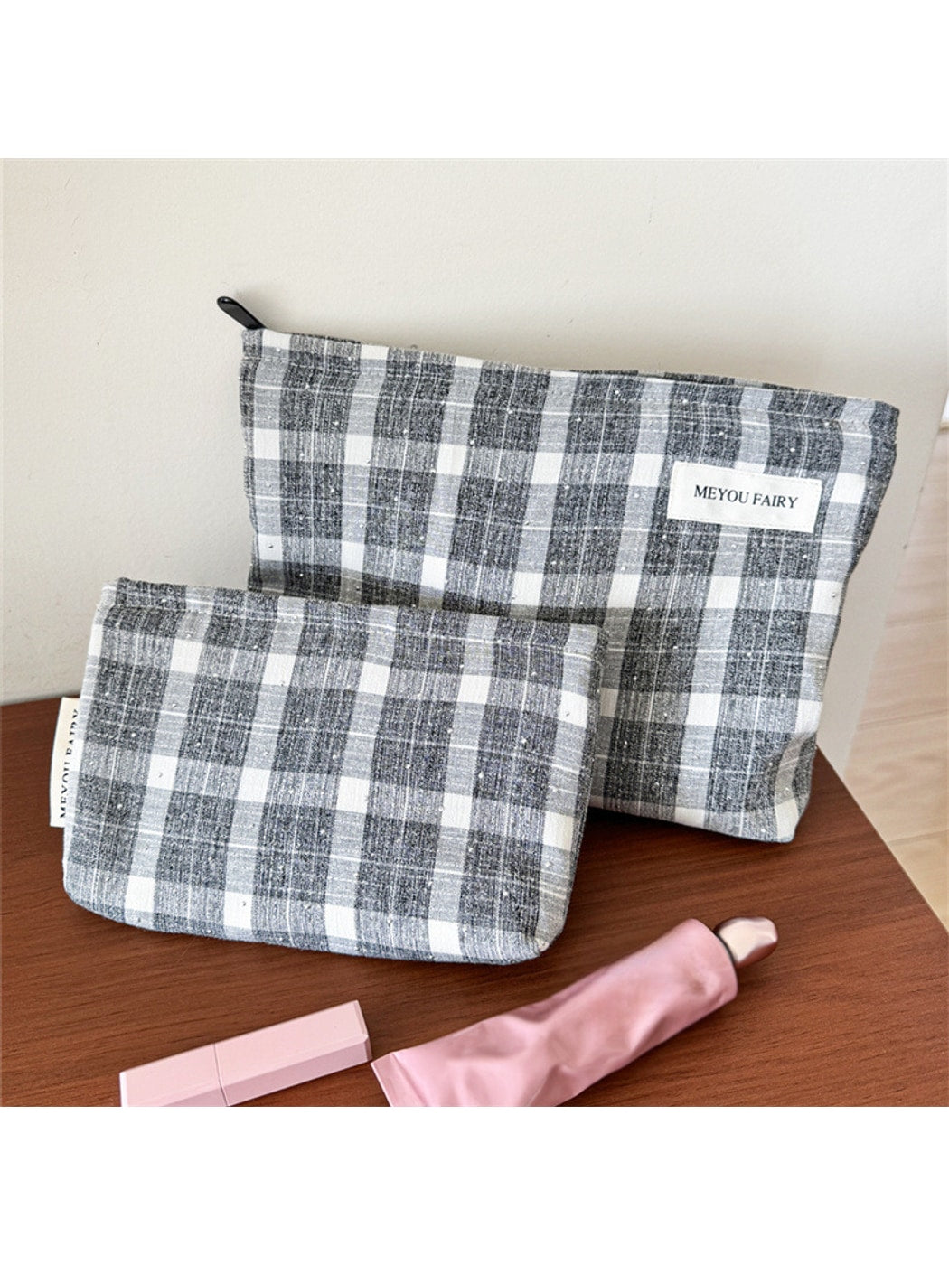 Cosbai - Gray White Checkered Zipper Makeup Bag