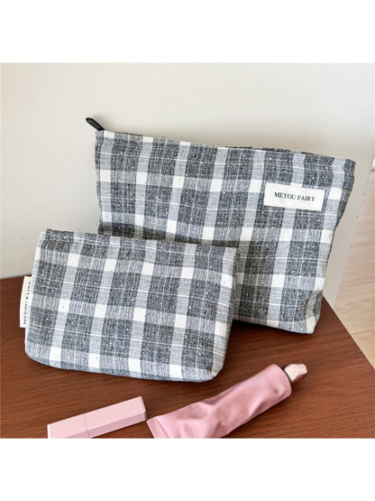 Cosbai - Gray White Checkered Zipper Makeup Bag