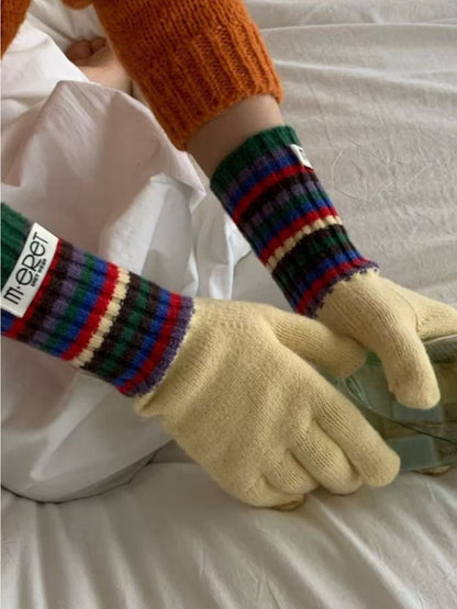 Gloving - Full-Cover Knitted Gloves with Rainbow Color-Block Stripe