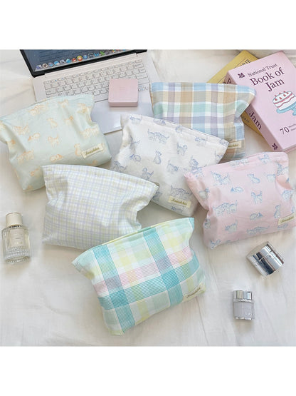 Cosbai – Minimalist Travel Cosmetic Bag