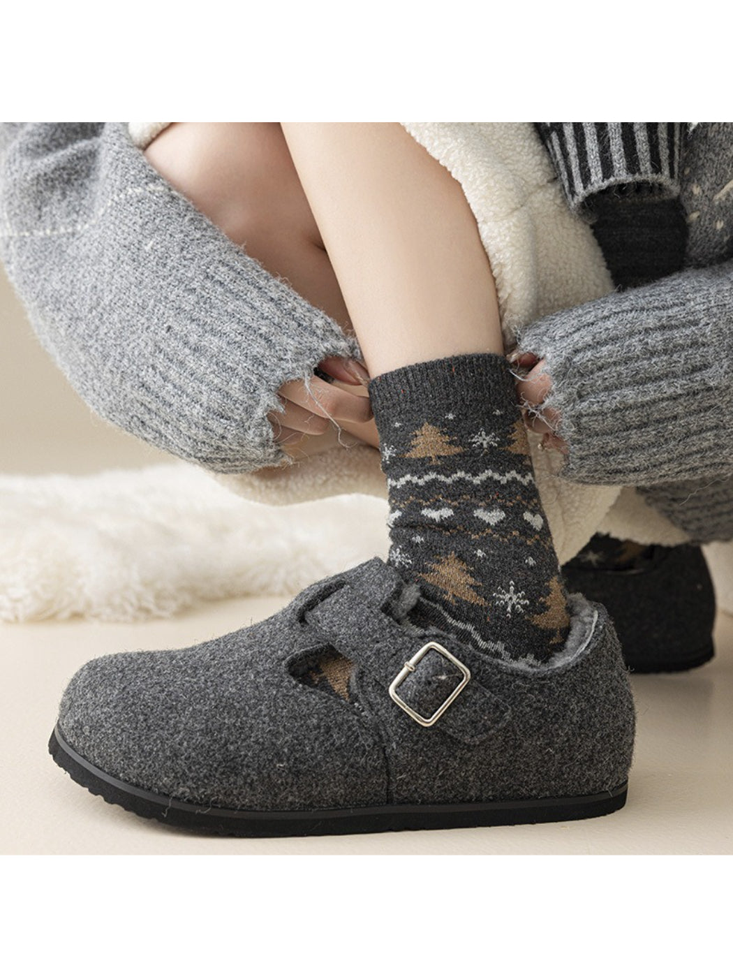 Rufia - Cozy Winter Forest Crew Socks