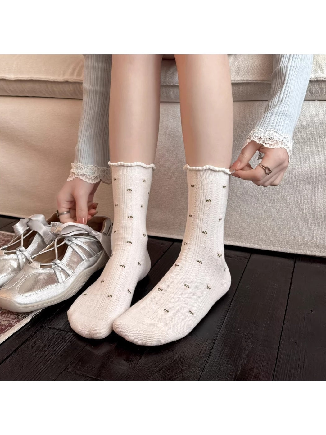 Rufia - Floral Print Ruffle Cuff Socks