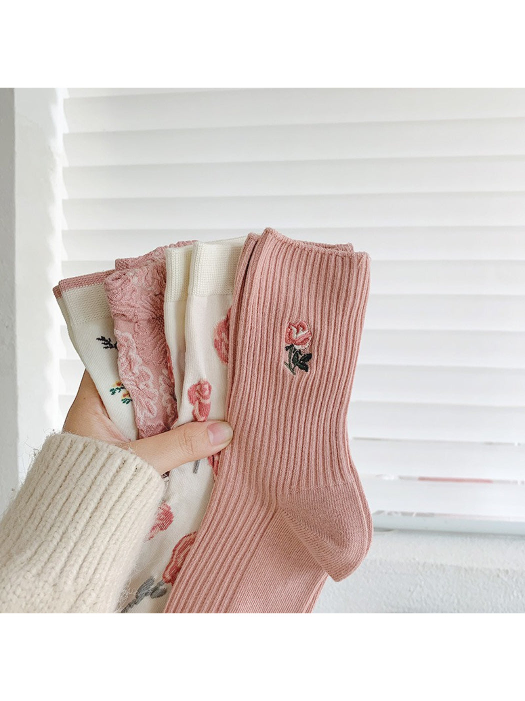 Rufia - Romantic Floral Pattern Cozy Crew Socks product image 2