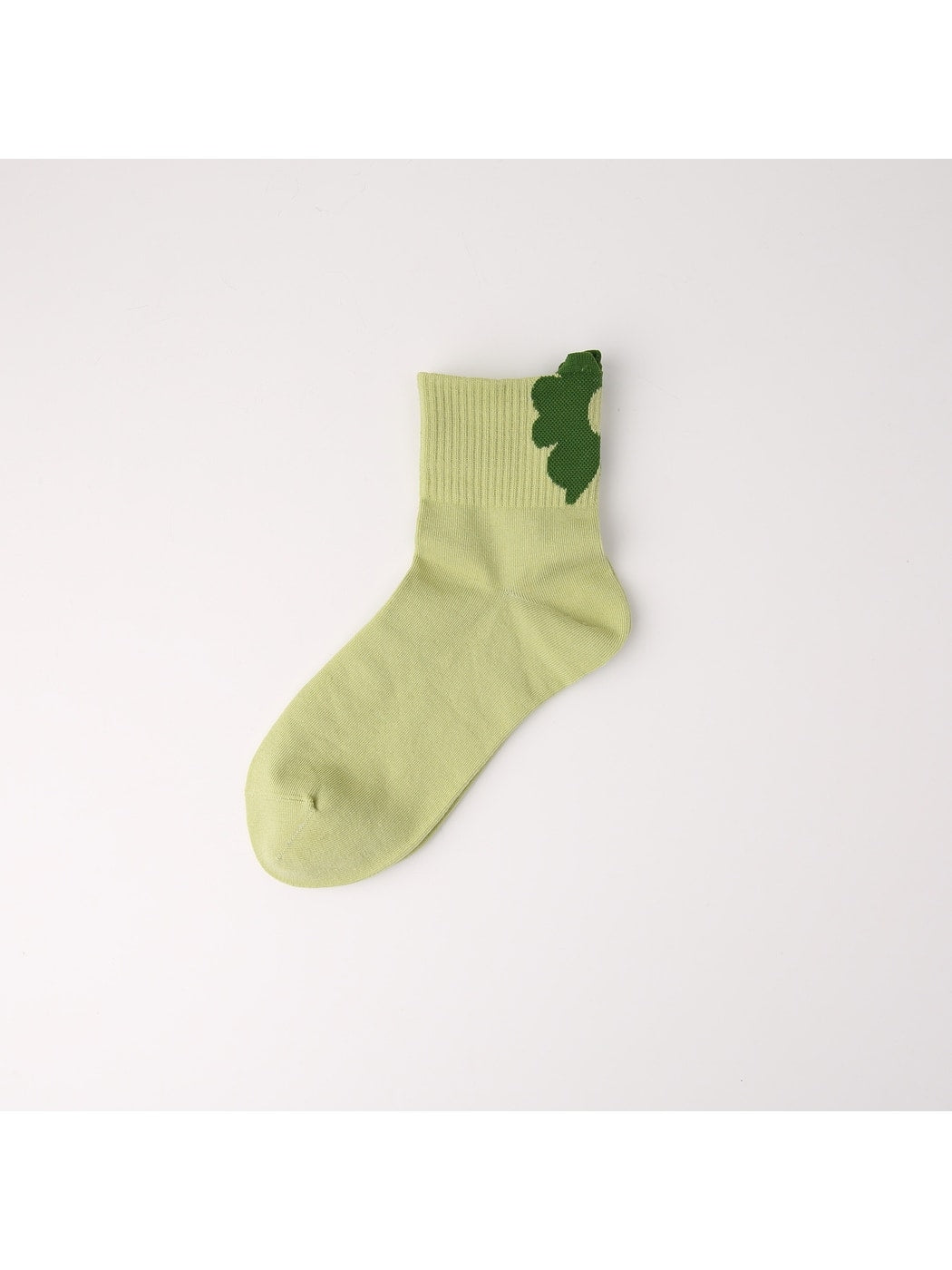 Rufia - Minimal Flower Motif Ankle Socks