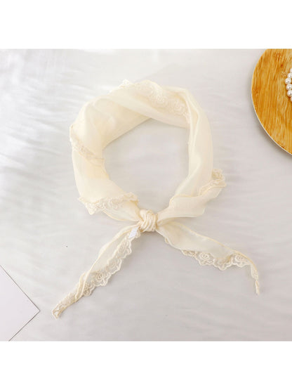 Scarvii - Lace Edge Vintage Style Triangle Bandana