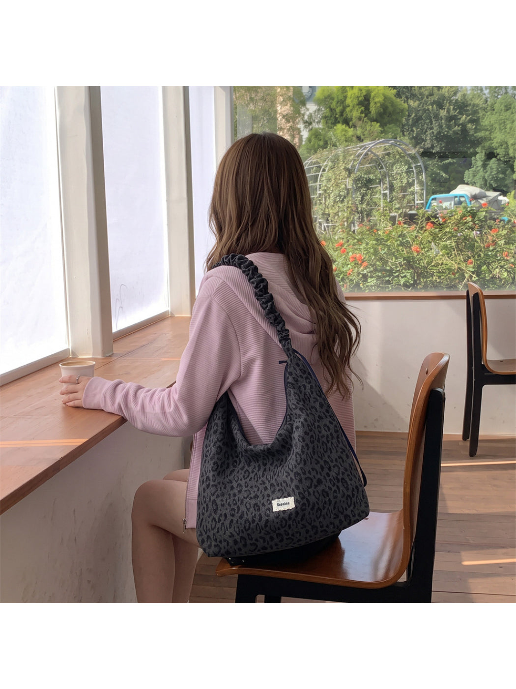 Cosbai - Leopard Print Ruched Strap Hobo Bag