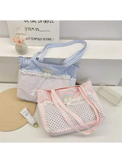 Cosbai tote bag held by model wearing casual outfit outdoors