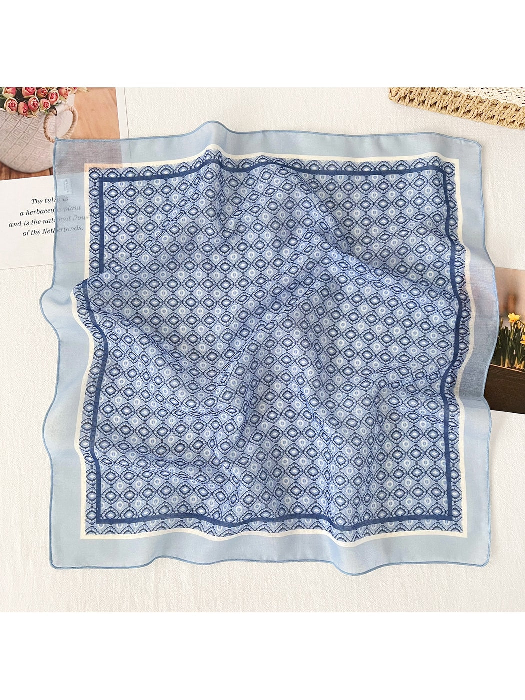 Scarvii - Retro Border Print Fashion Square Scarf