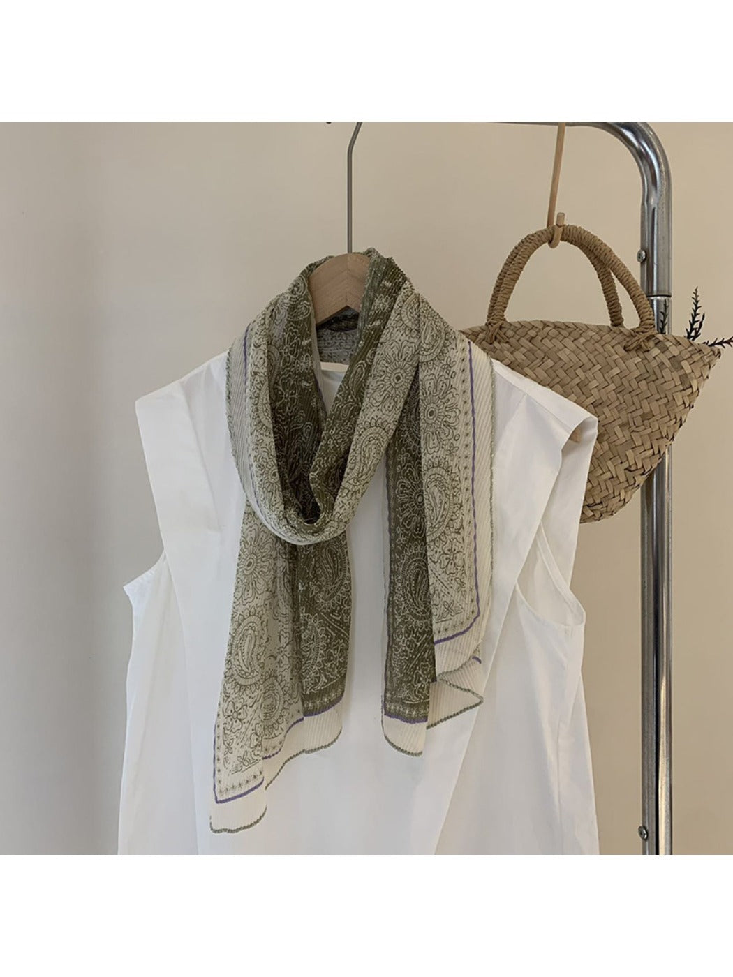 Scarvii - Paisley Pattern Crinkle Scarf