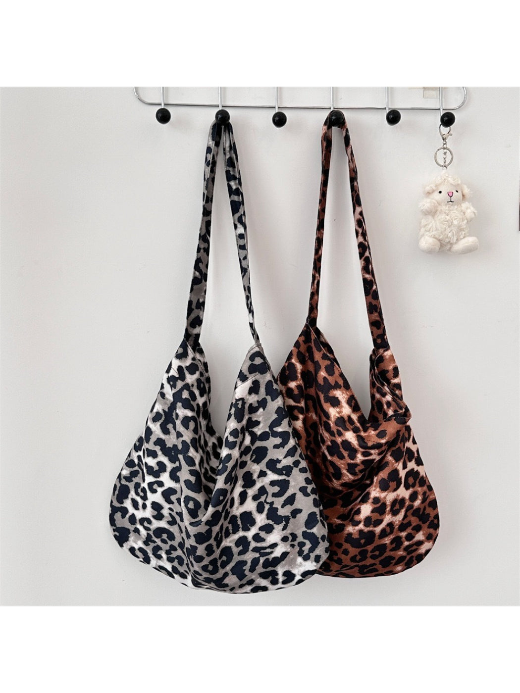 Cosbai - Leopard Print Slouchy Shoulder Tote Bag