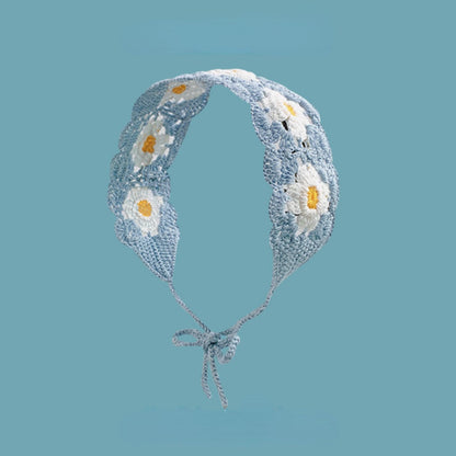 Close-up of the flower detail on Haila crochet flower hairband