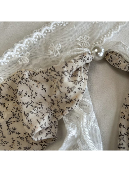 Scarvii - Fresh Floral Pattern Lace Scarf