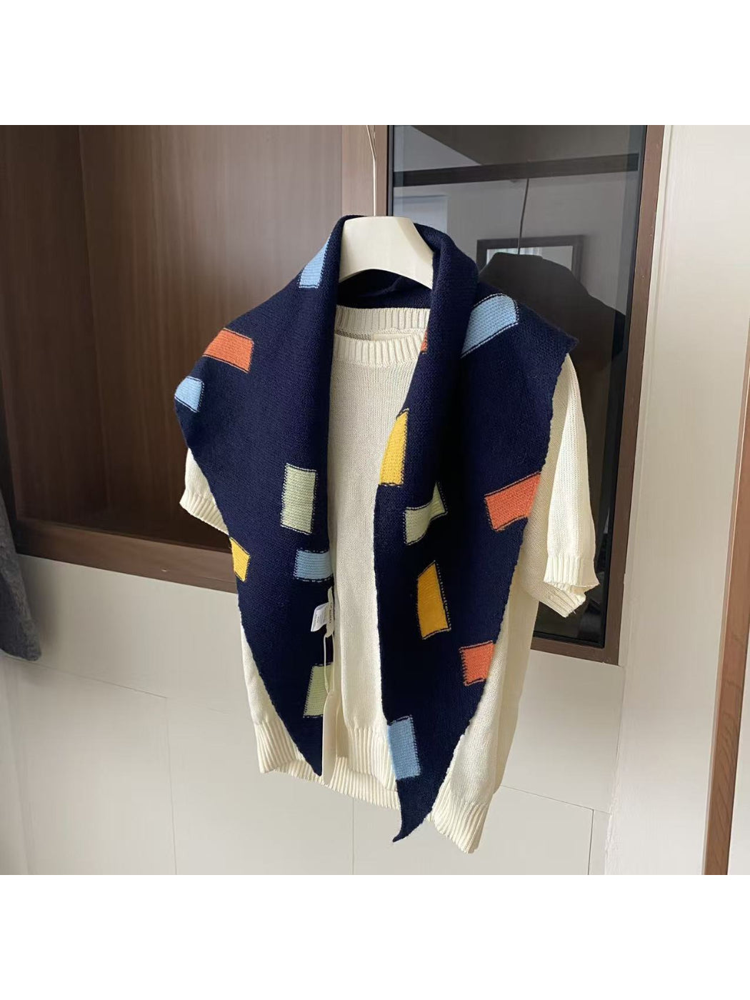 Scarvii - Geometric Block Triangle Knit Scarf