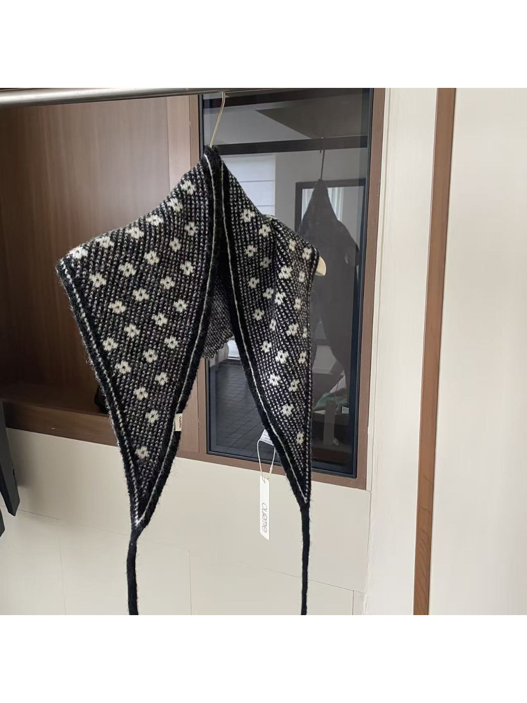 Scarvii - Mini Floral Triangle Knit Scarf