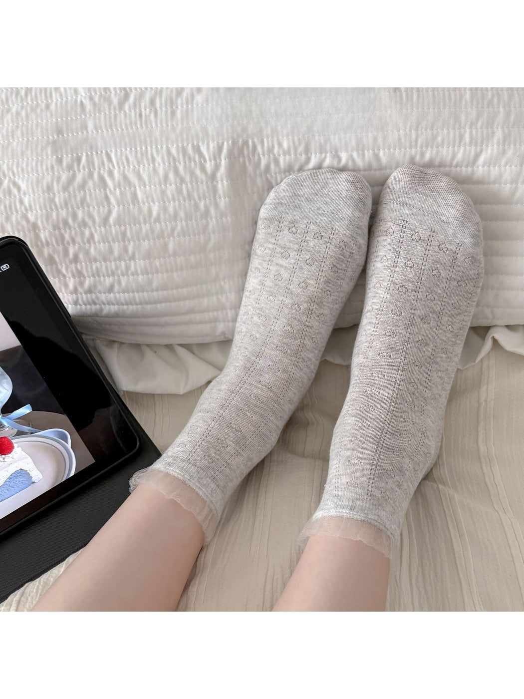 Rufia - Floral Heart Pattern Ballet Style Crew Socks