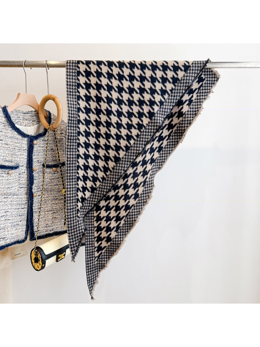 Scarvii - Houndstooth Wrap Scarf