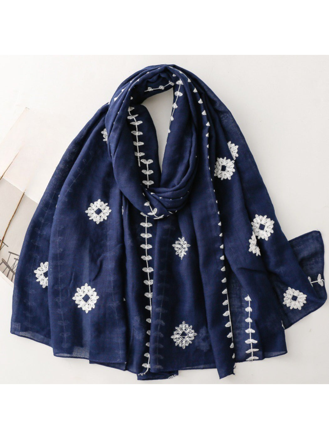 Scarvii - Modern Motif Trim Soft Scarf