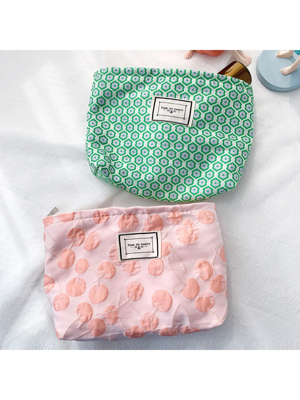Cosbai - Floral Jacquard Zipper Makeup Organizer Bag