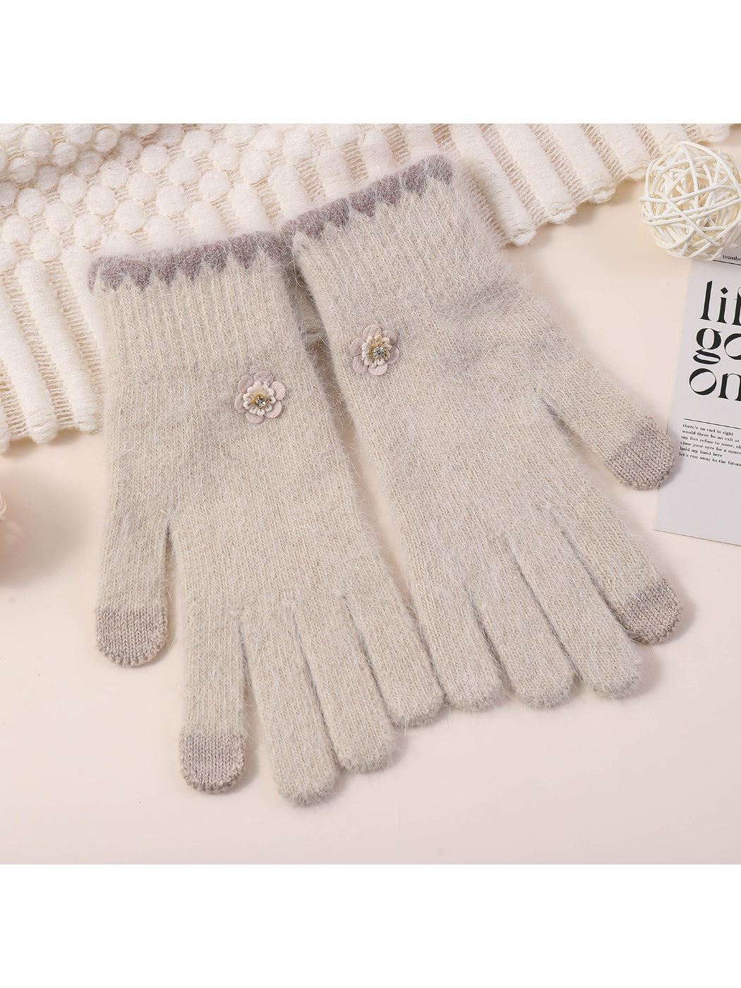 Gloving - Floral Accent Touchscreen Gloves