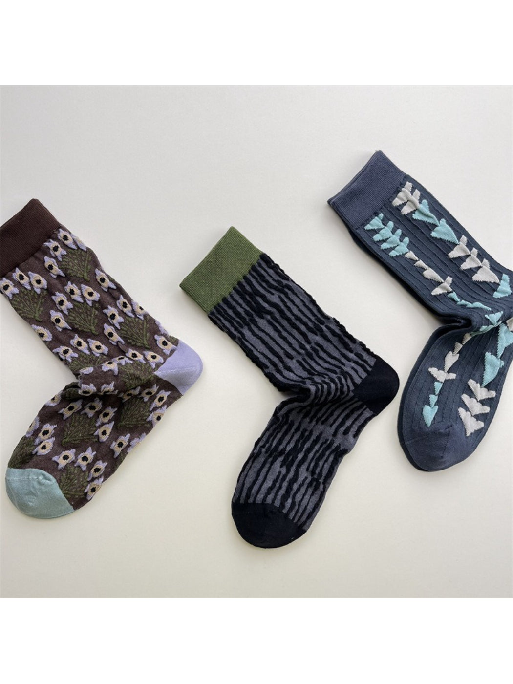 Rufia - Retro Unisex Mid-Calf Socks - Unique & Stylish