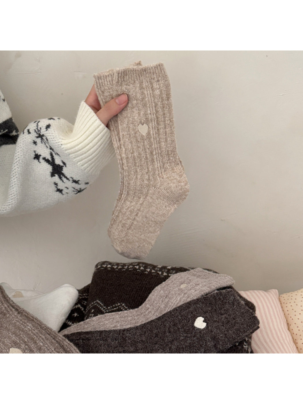 Rufia – Heart Detail Ribbed Crew Socks