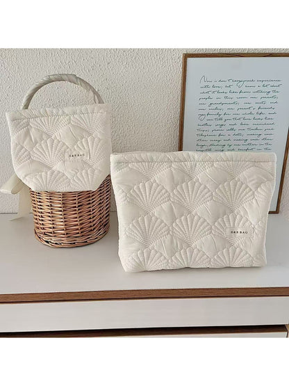 Cosbai - Scallop Quilted Cosmetic Bag