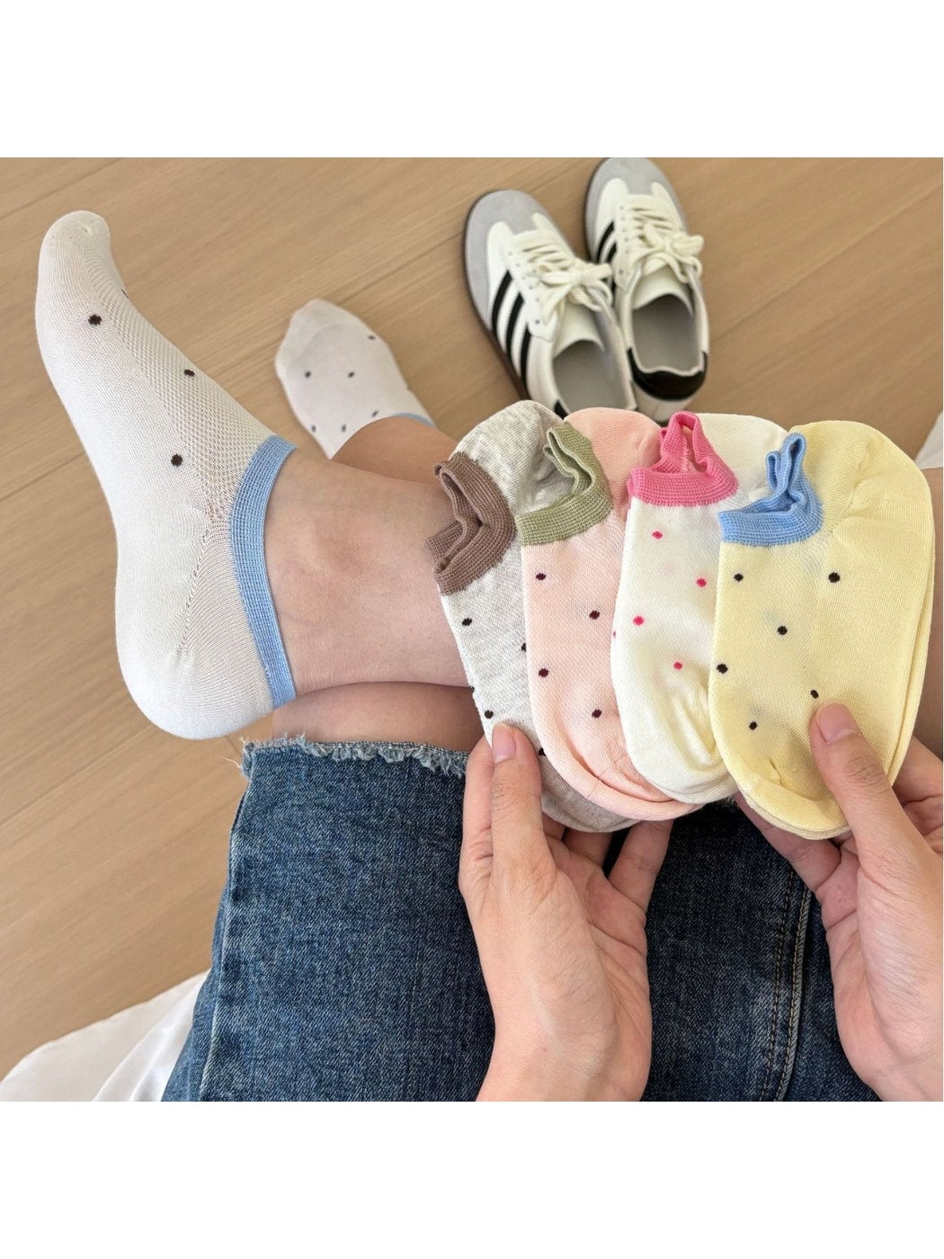 Rufia - Playful Dot Pattern Low Ankle Socks