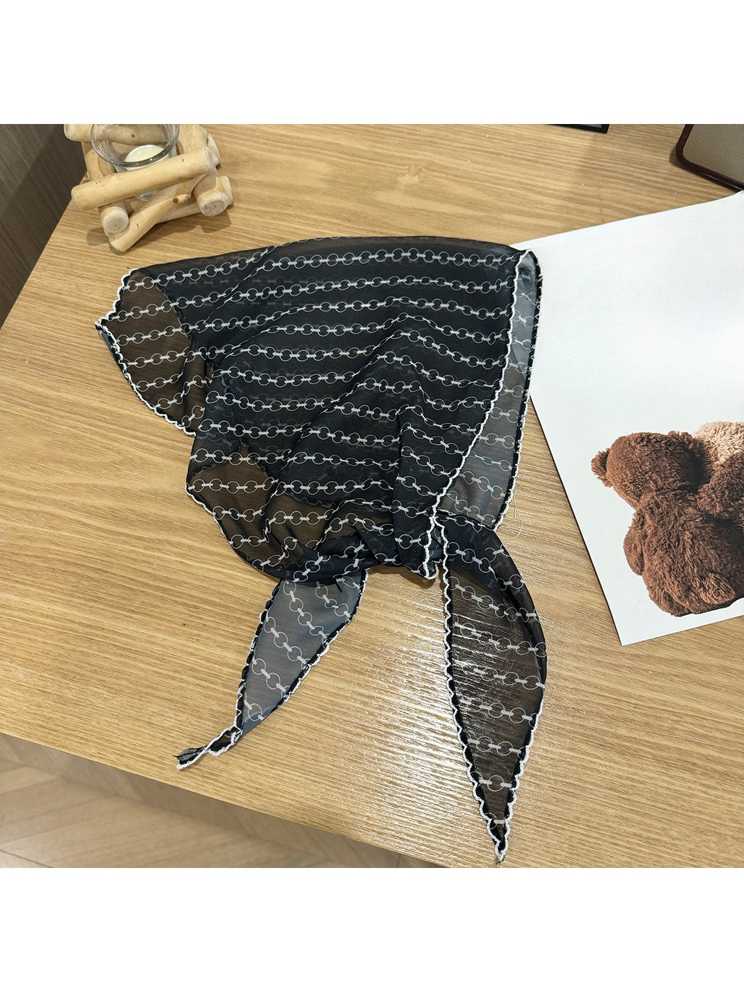 Scarvii - Printed Chain Pattern Triangle Bandana