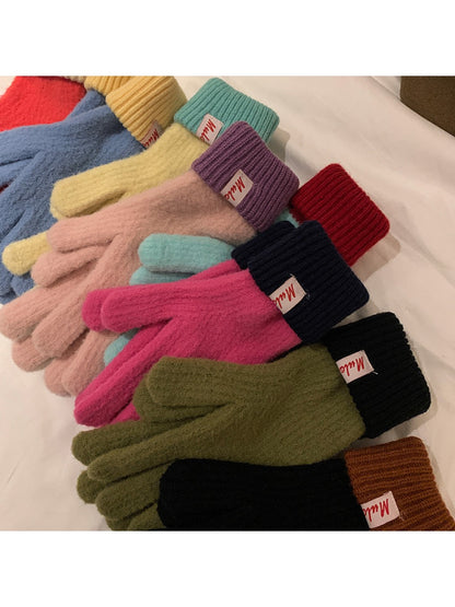 Gloving - Colorful Knit Touchscreen Gloves for Winter Warmth