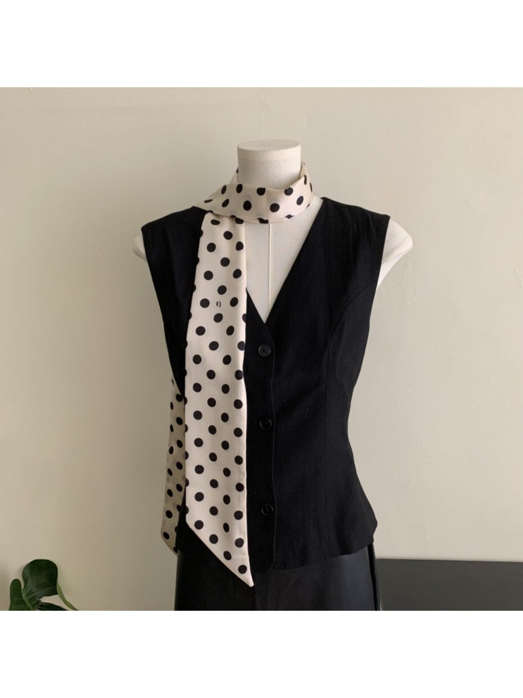 Scarvii - Retro Polka Dot Skinny Scarf