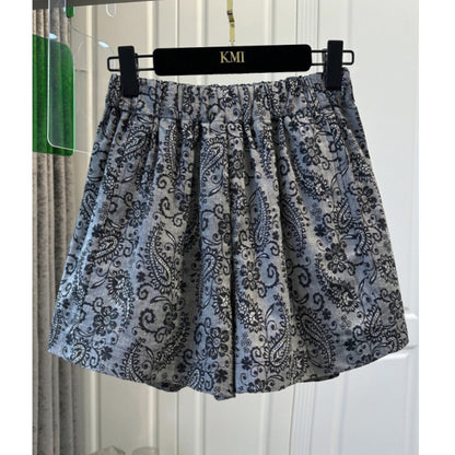 Shea - Paisley Print Stretchy Shorts - Comfort & Basic