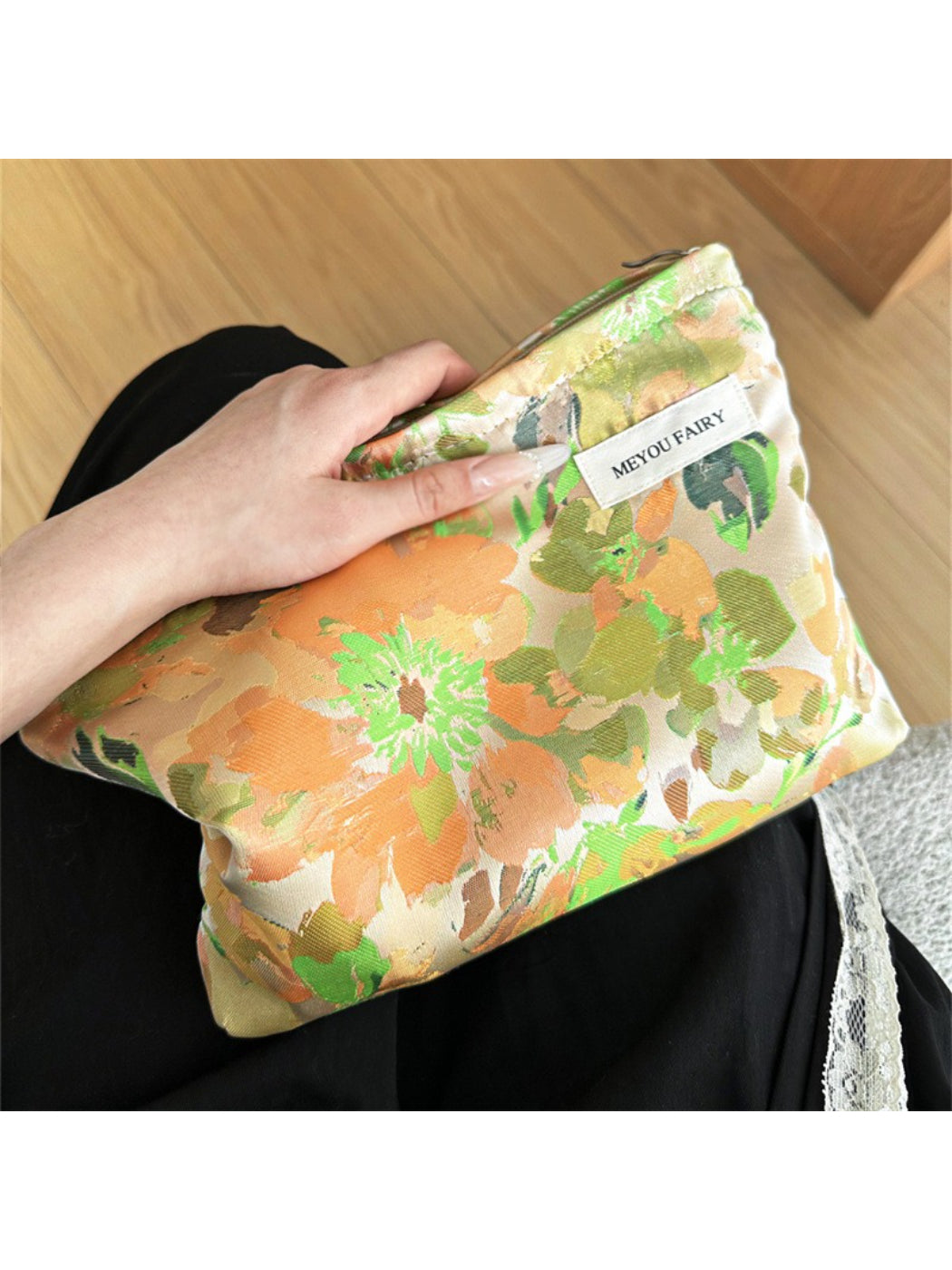 Cosbai - Elegant Watercolor Floral Cosmetic Bag