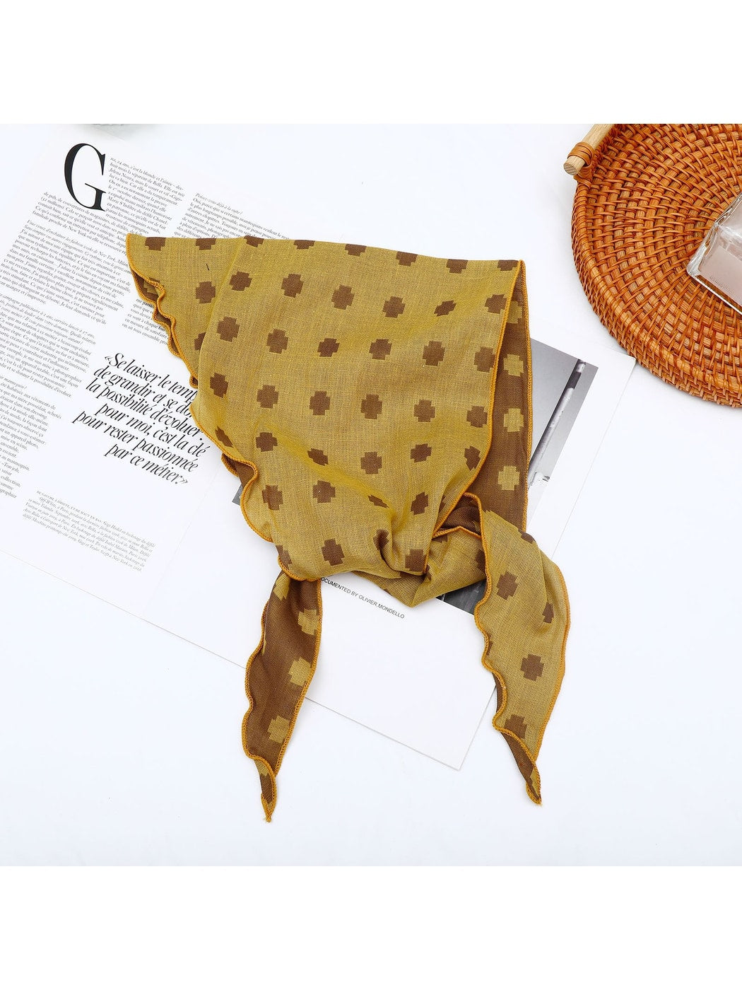 Scarvii - Geometric Print Two Tone Triangle Bandana