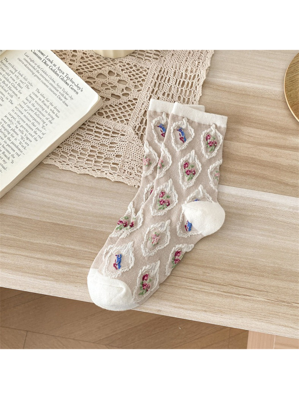 Rufia - Vintage Rose Relief Knit Crew Socks