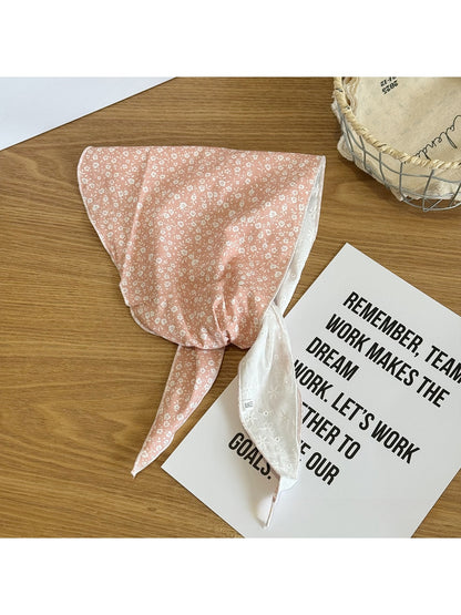 Scarvii - Ditsy Print Wavy Edge Triangle Bandana