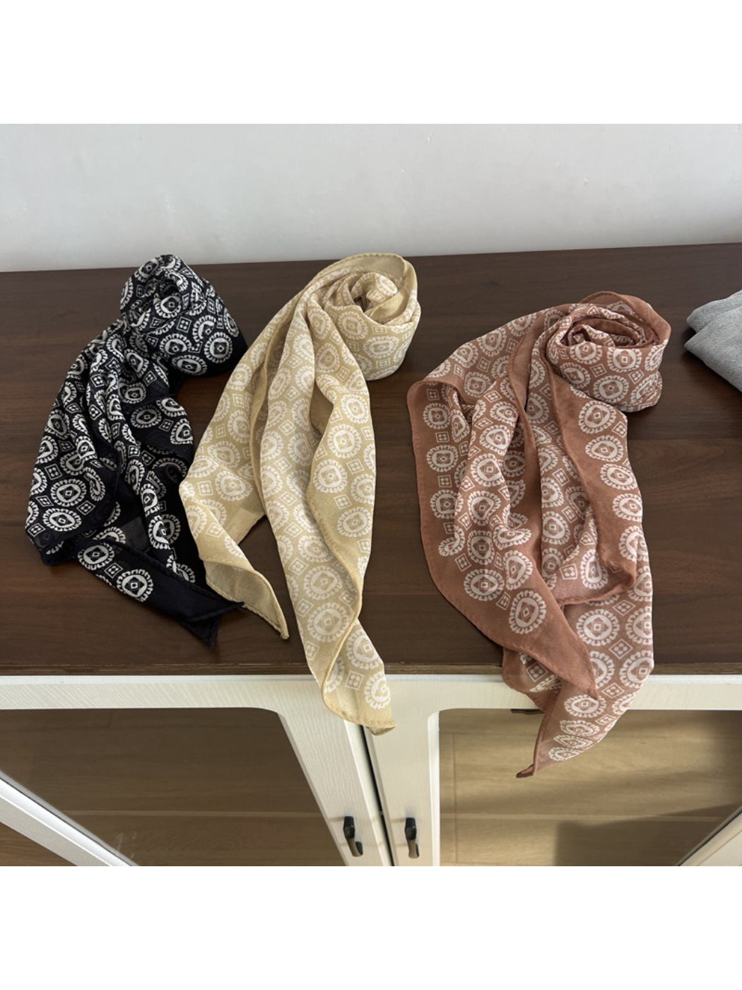 Scarvii Bohemian Medallion Pattern Scarf