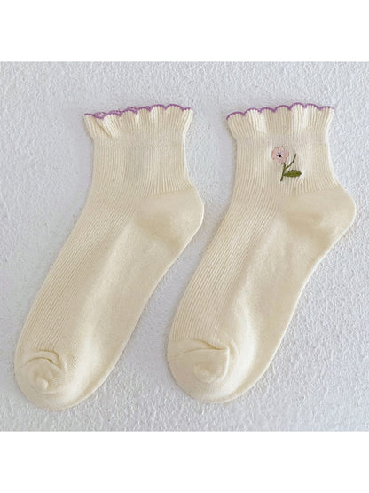 Rufia - Scalloped Floral Embroidered Ankle Socks