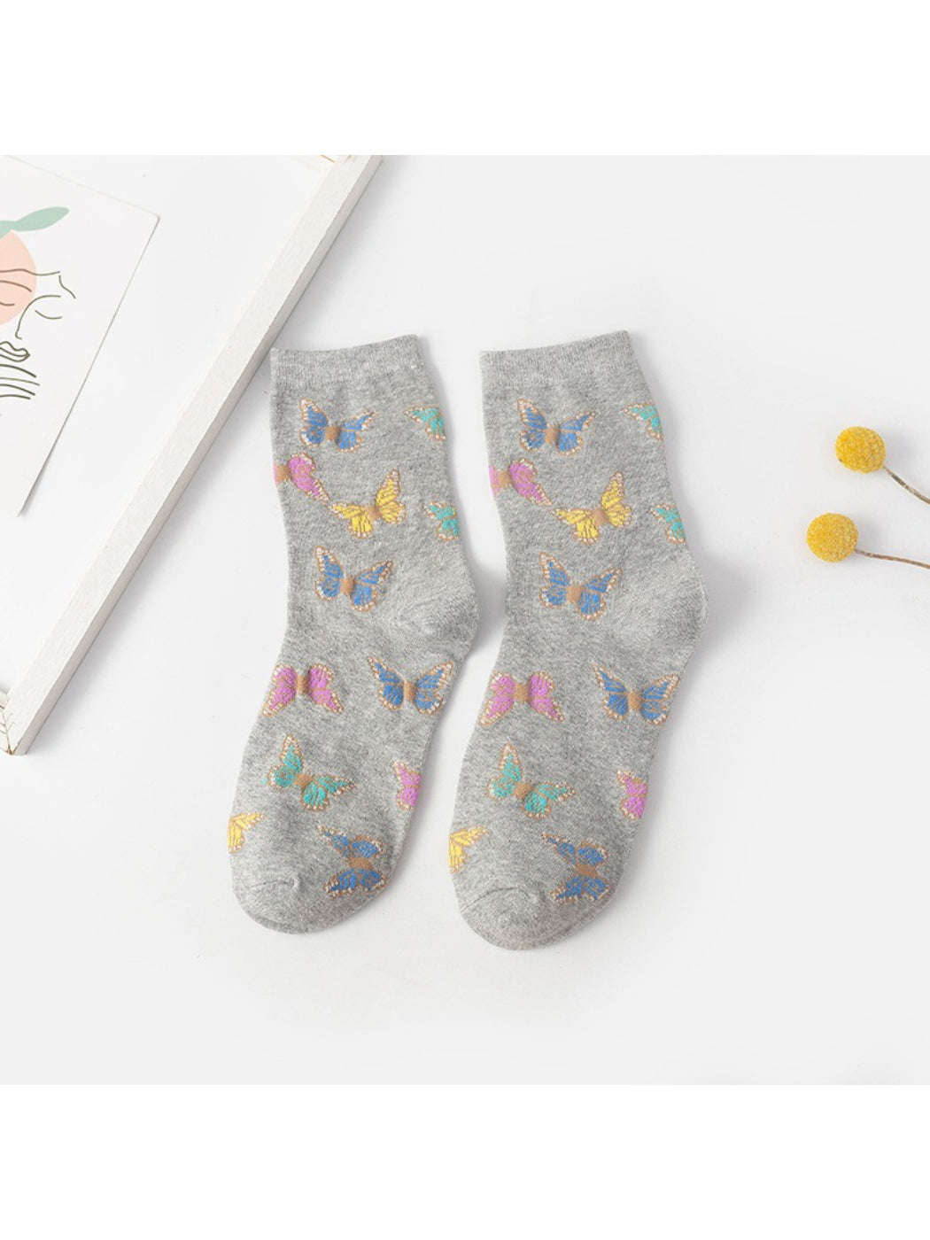 Rufia - Delicate Butterfly Motif Crew Socks