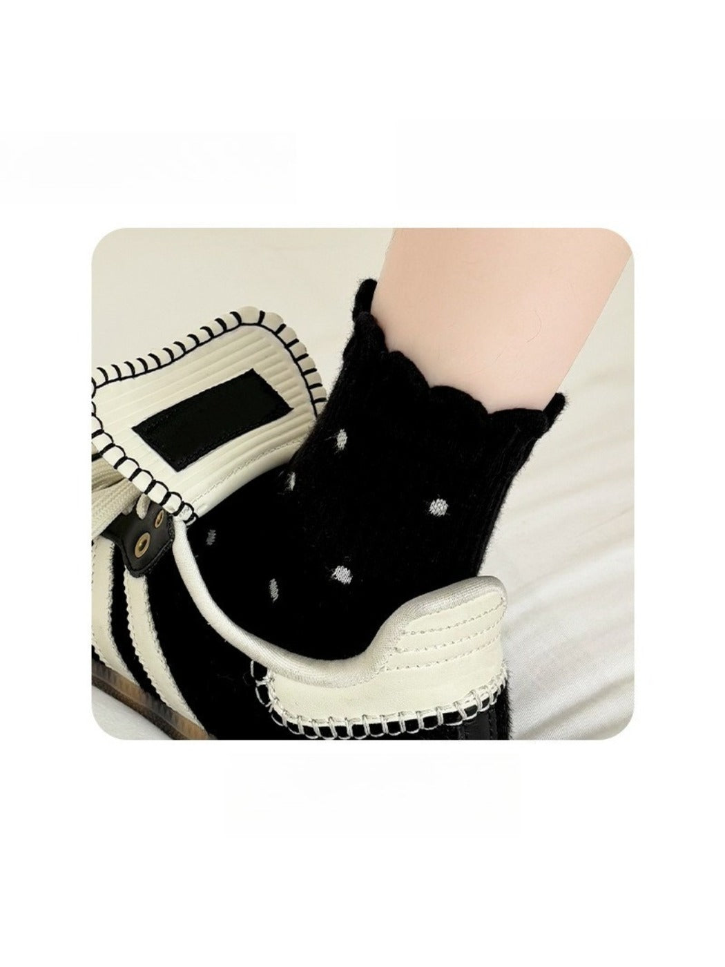 Rufia - Polka Dot Ruffle Edge Mid-Calf Capsule Socks