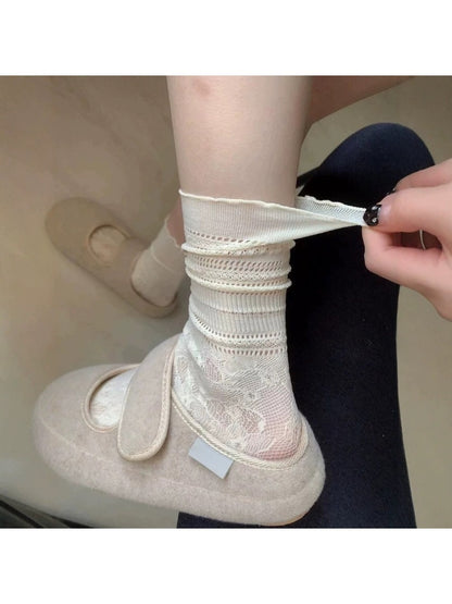 Rufia - Hollow Lace Pattern Socks
