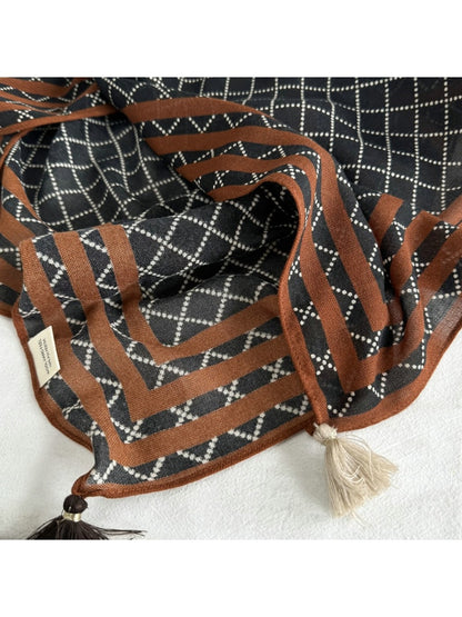 Scarvii - Vintage Paisley Print Styling Square Scarf