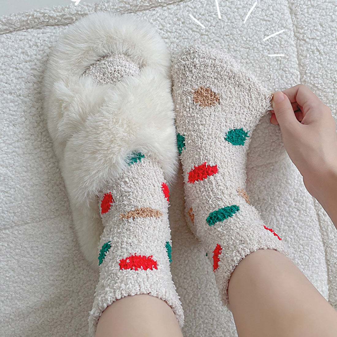 Rufia - Polka Dot Smiley Face Coral Fleece Socks