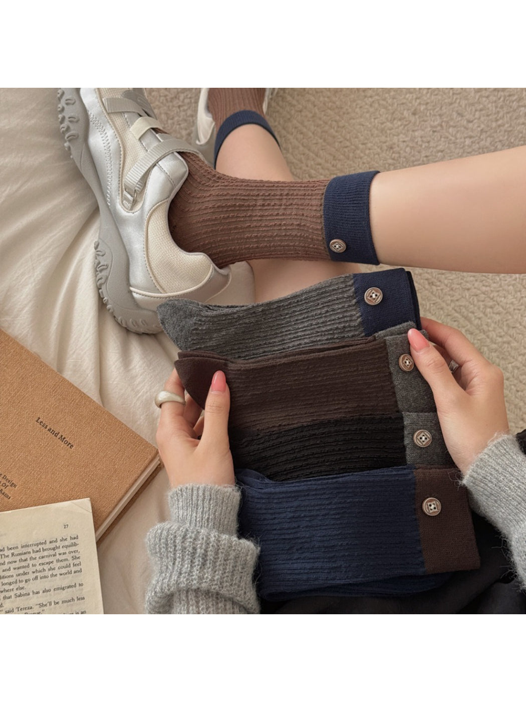Rufia - Contrast Cuff Button Crew Socks product image 2