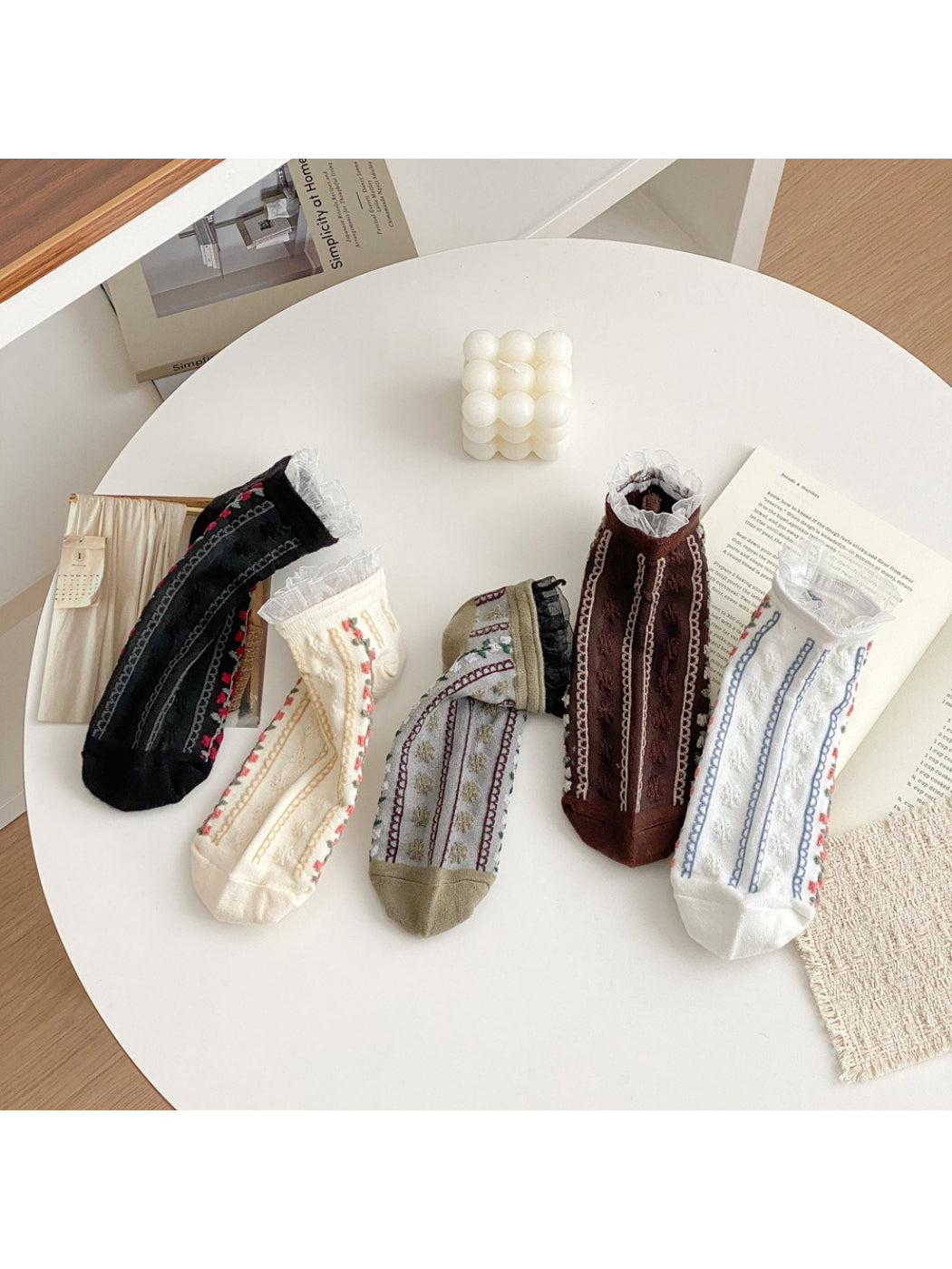 Rufia - Vintage Embroidered Lace Cuff Crew Socks product image 1
