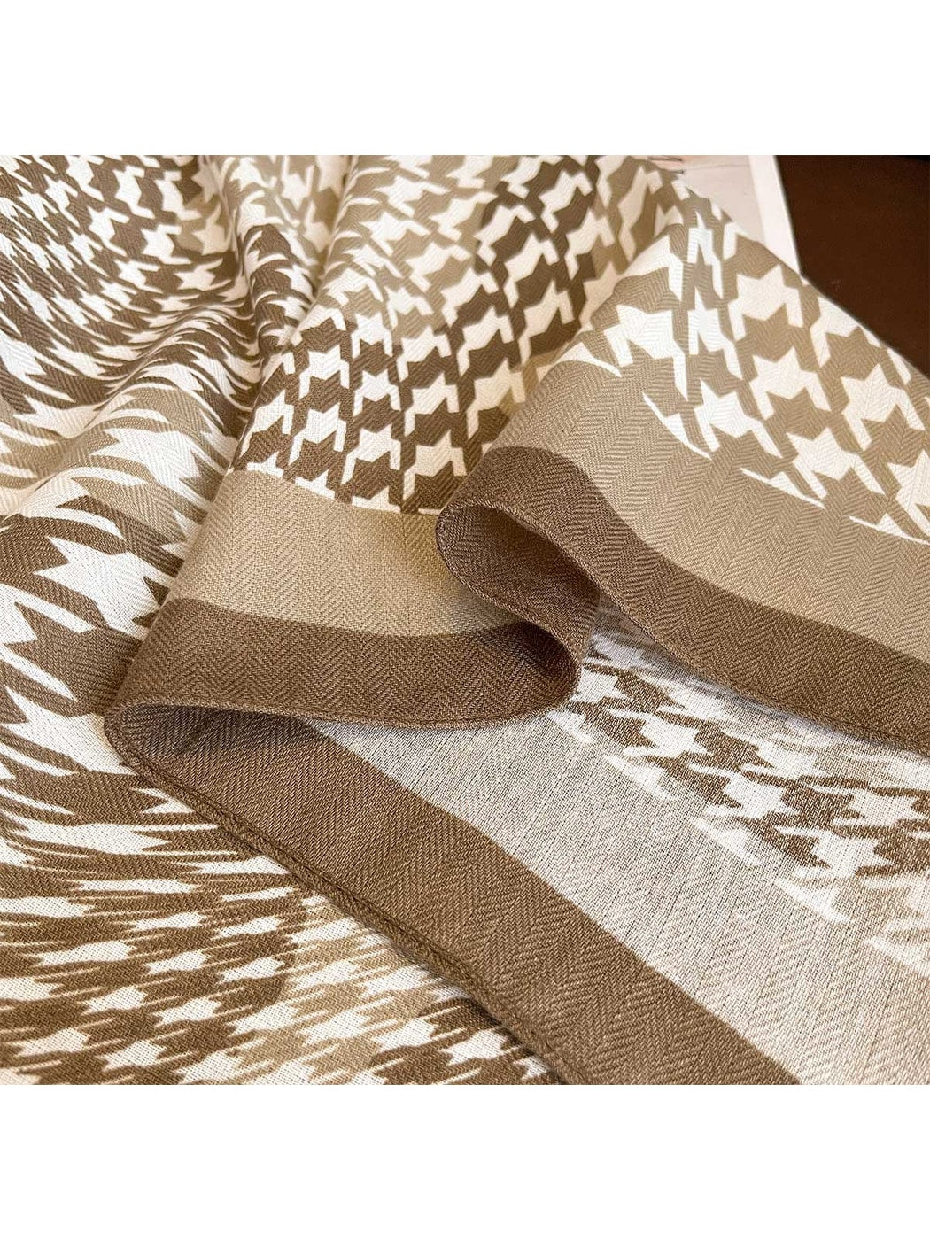 Scarvii - Printed Houndstooth Border Square Scarf
